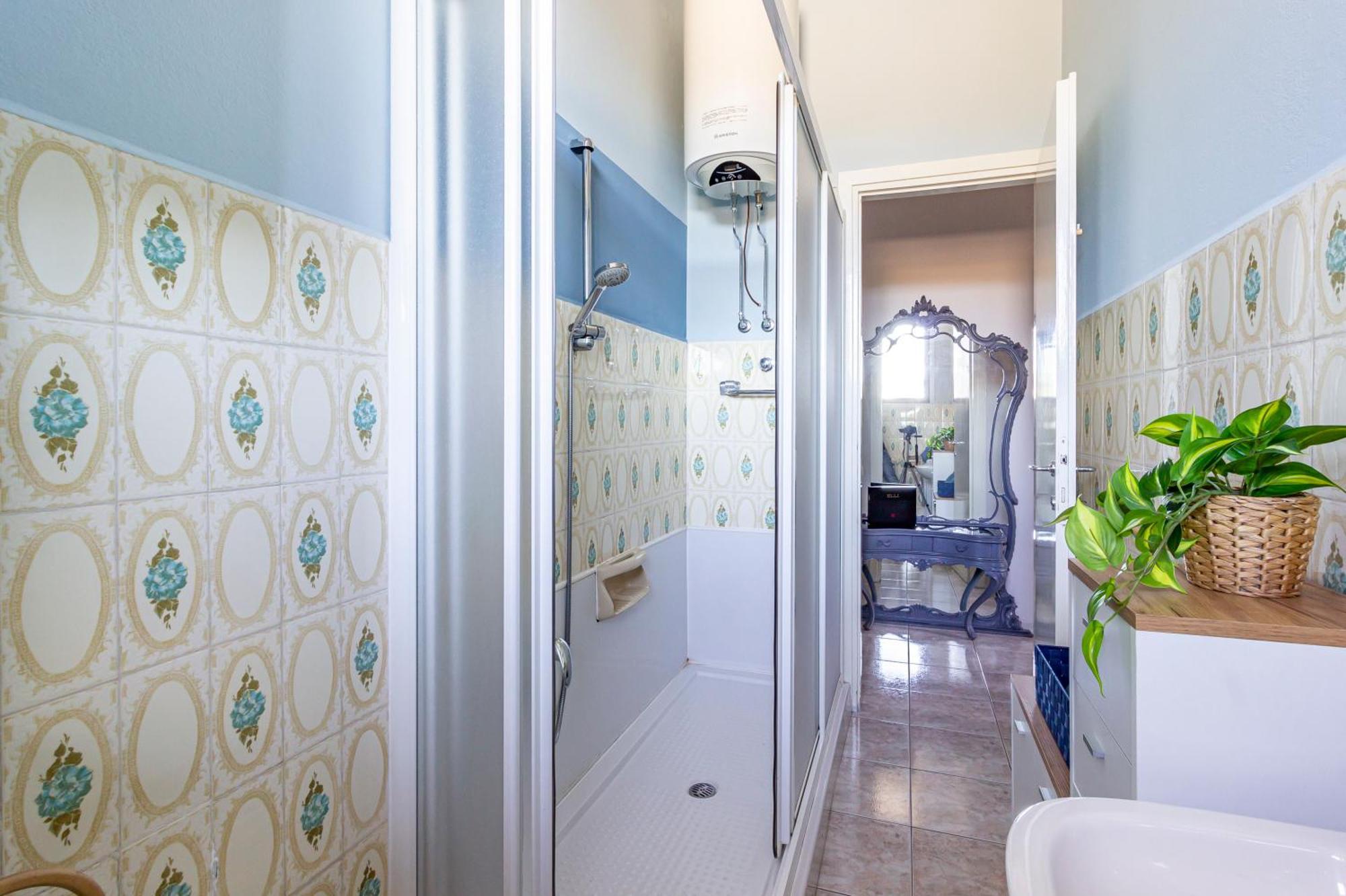 Parking & Terrace - Large 90 Mq - Self Check-In & Remote Access Apartment Como Luaran gambar